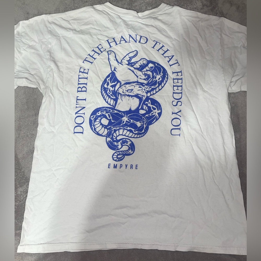 men’s graphic T